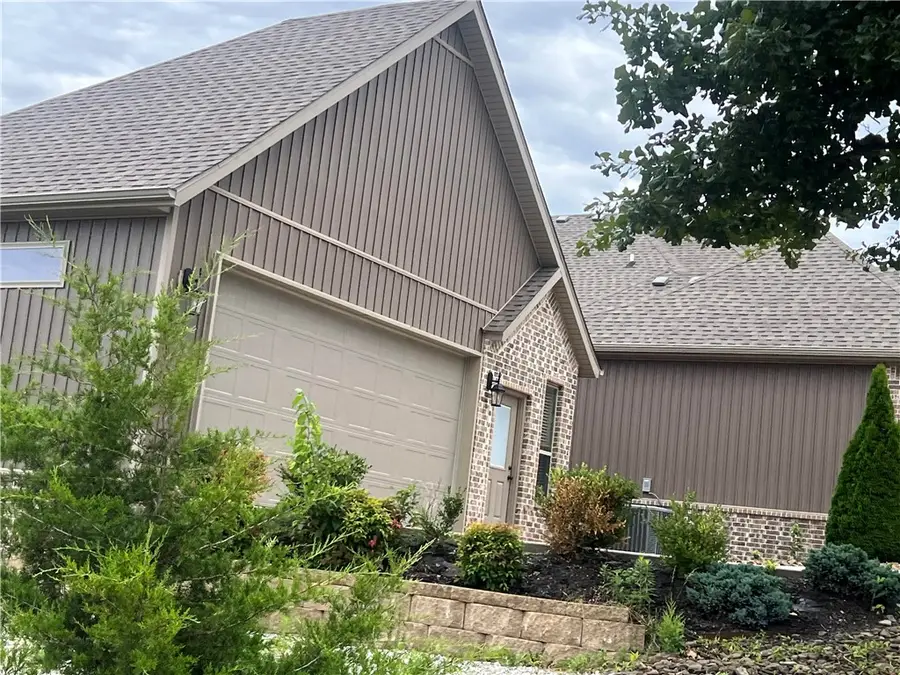 33 Ledbetter Lane, Bella Vista, AR 72715 - #2