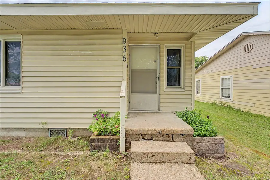936 S Maxwell, Siloam Springs, AR 72761 - #3