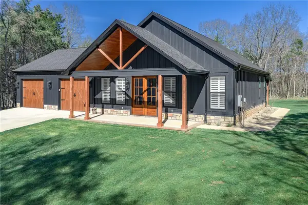 18108 & 18110 Edgewood Road, Fayetteville, AR 72703