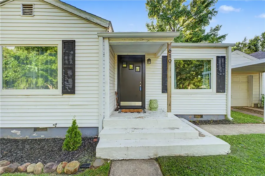 610 South Oak Hill Street, Siloam Springs, AR 72761 - #3