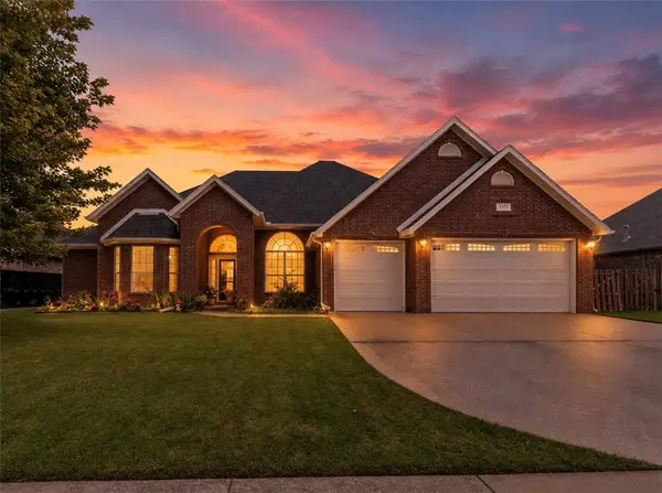 4376 W Wedge Drive, Fayetteville, AR 72704