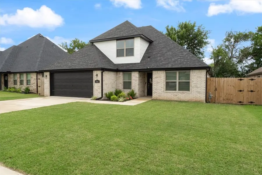 704 Taylor Street, Siloam Springs, AR 72761 - #2