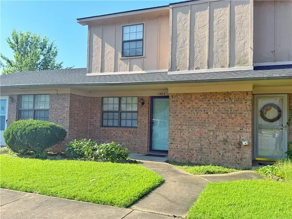 1404 E O Street, Russellville, AR 72801