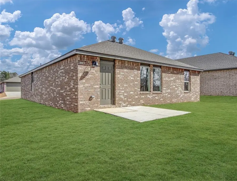 603 SW Benton Avenue, Gravette, AR 72736 - #3