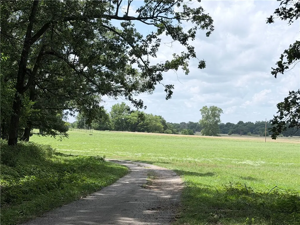 9851 N Hwy 43, Maysville, AR 72747 - #1