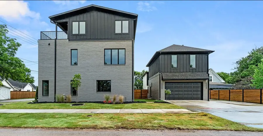 617 SW 2nd Street, Bentonville, AR 72712 - #2