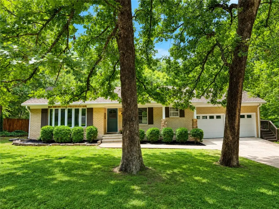 1801 N Applebury Place, Fayetteville, AR 72701 - #2