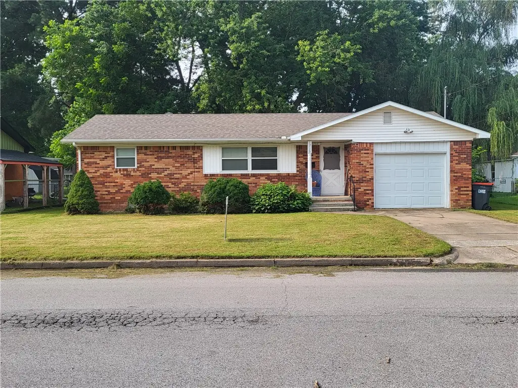 1713 Sisco, Springdale, AR 72762 - #1