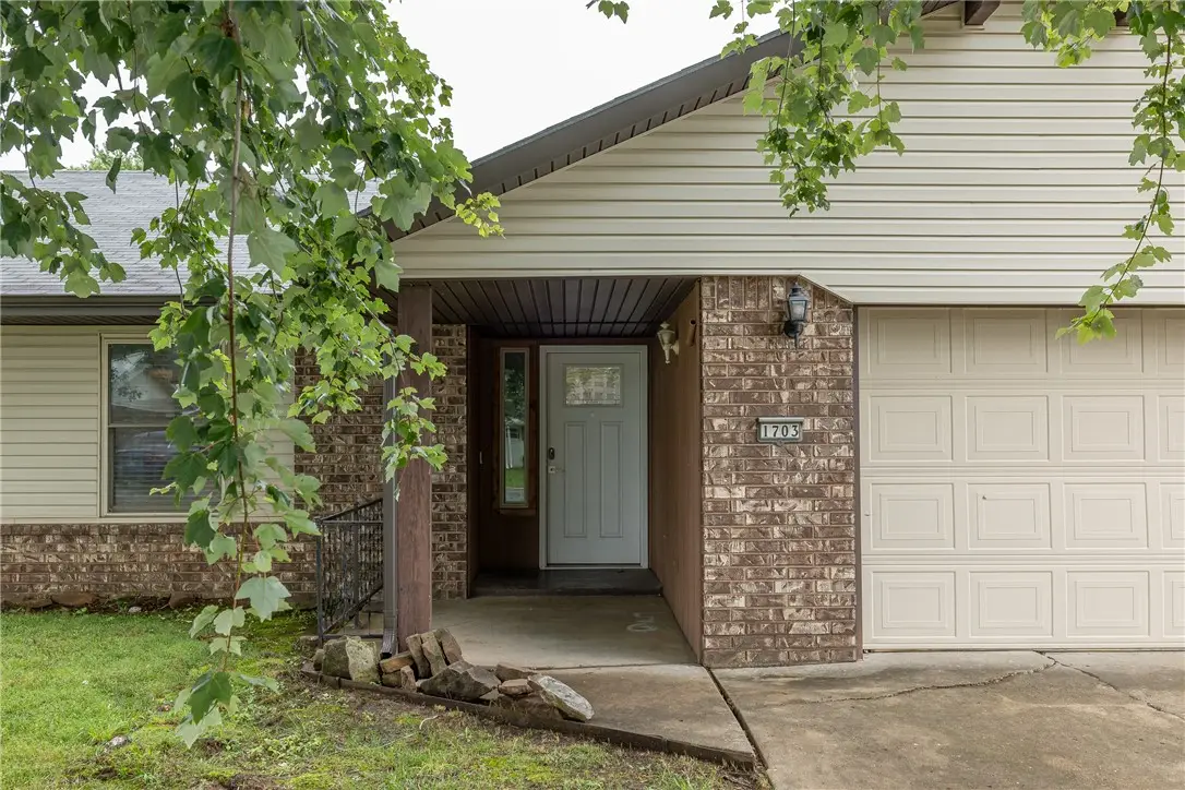 1703 SE P Street, Bentonville, AR 72712 - #1