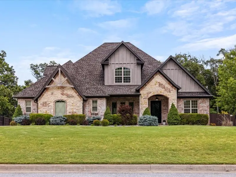 1410 Le Chesnay Drive, Centerton, AR 72719 - #2