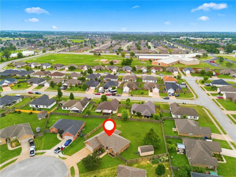 801 E Marietta Court, Rogers, AR 72758 - #2