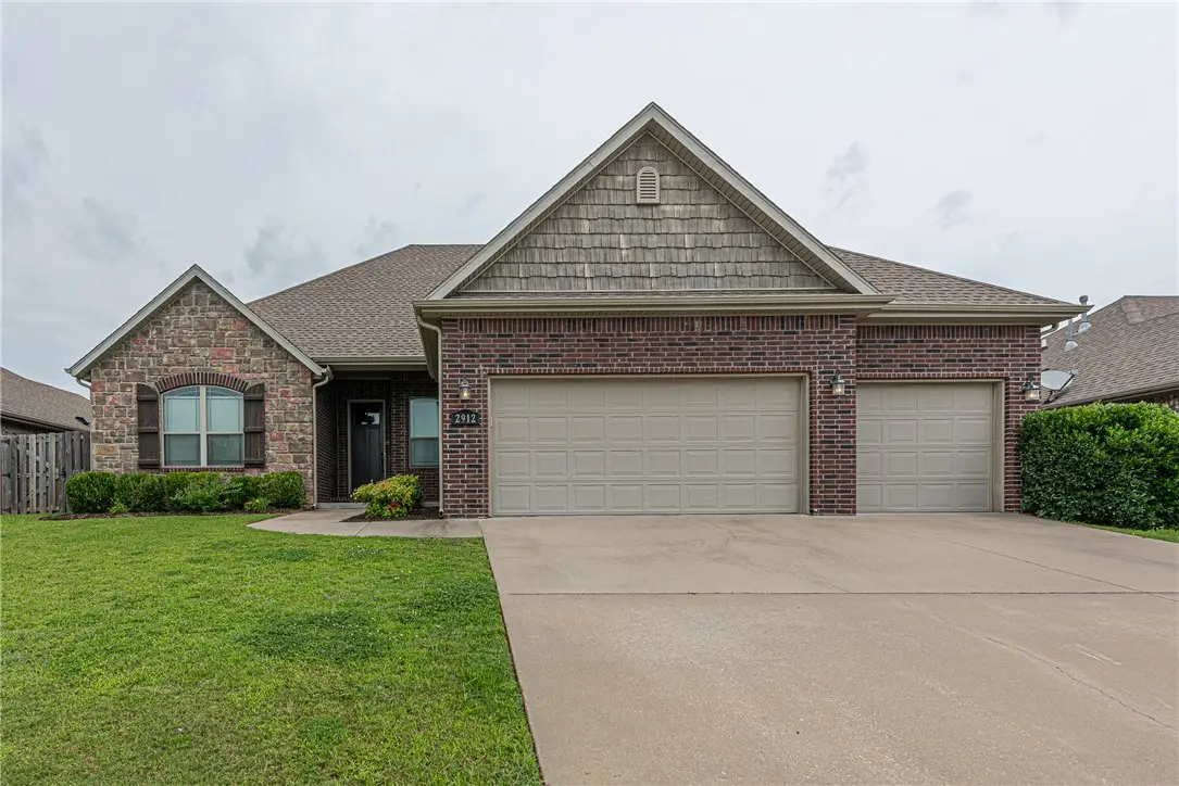 2912 W Featherock Way, Fayetteville, AR 72704 - #1
