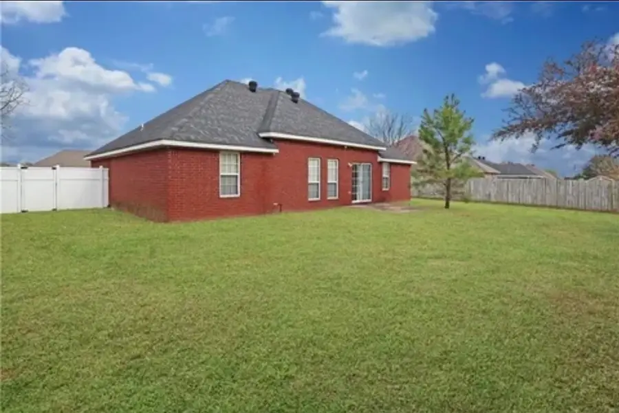 322 Summer Street, Lowell, AR 72745 - #3