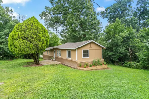 310 Lacy Street, Siloam Springs, AR 72761