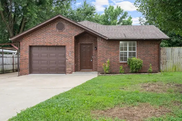 2436 W Twin Springs Street, Siloam Springs, AR 72761