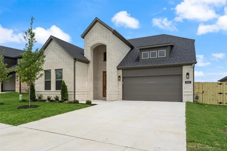 6908 SW Orange Avenue, Bentonville, AR 72713 - #2