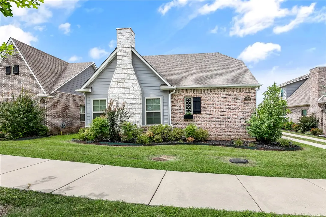389 N Mountain Ranch Boulevard, Fayetteville, AR 72704 - #1