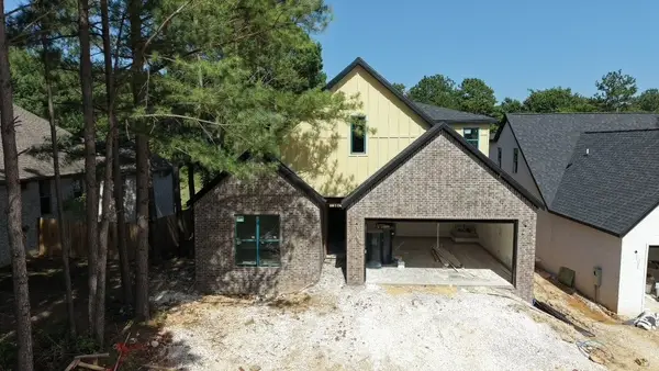 308 S Happy Hollow Road, Fayetteville, AR 72701