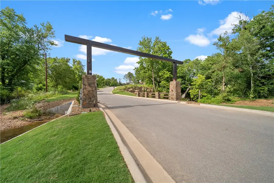 2701 NE Waterfall Avenue, Bentonville, AR 72713 - #2