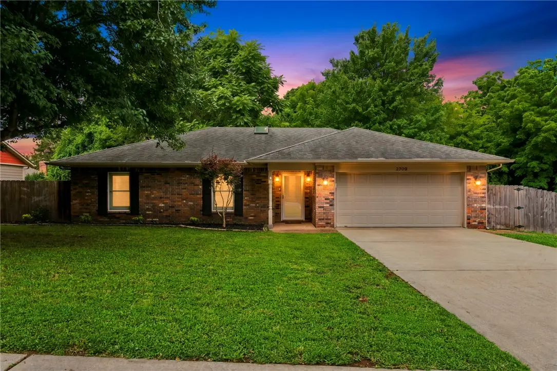 2709 N Wakefield Place, Fayetteville, AR 72703 - #1