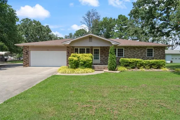 1362 Elm Springs Road, Elm Springs, AR 72762