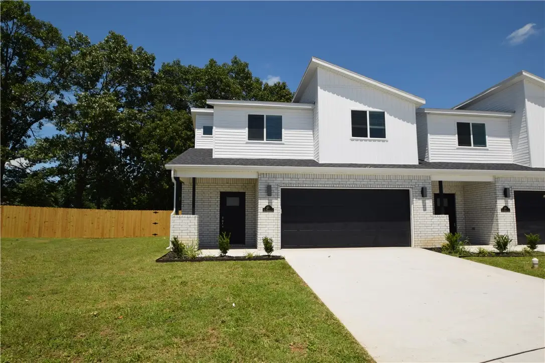 670 Sun Meadows Loop, Centerton, AR 72719 - #1
