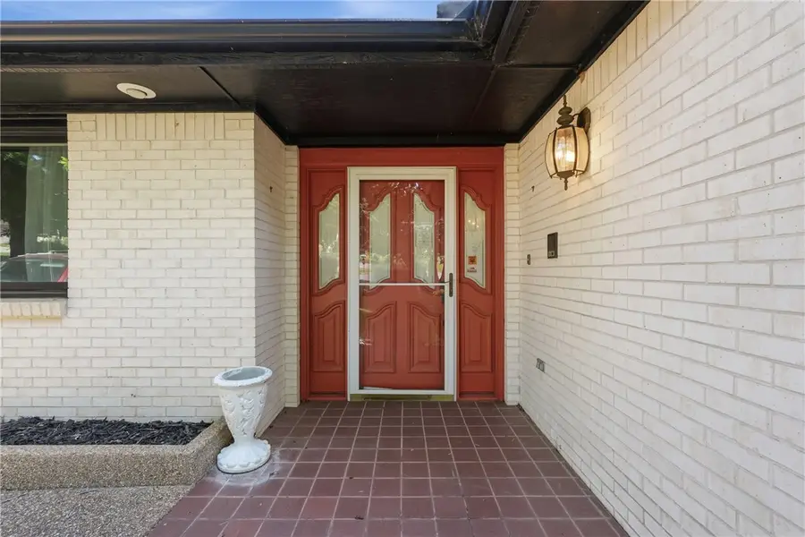 4 Fairway Place, Eureka Springs, AR 72631 - #2