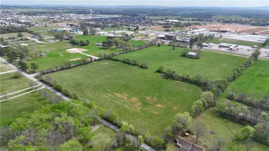 378 W Henri De Tonti Boulevard, Tontitown, AR 72762 - #3