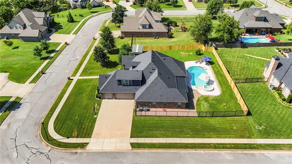 1255 Edinburgh Loop, Elm Springs, AR 72762