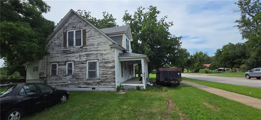 902 N Mount Olive Street, Siloam Springs, AR 72761 - #2