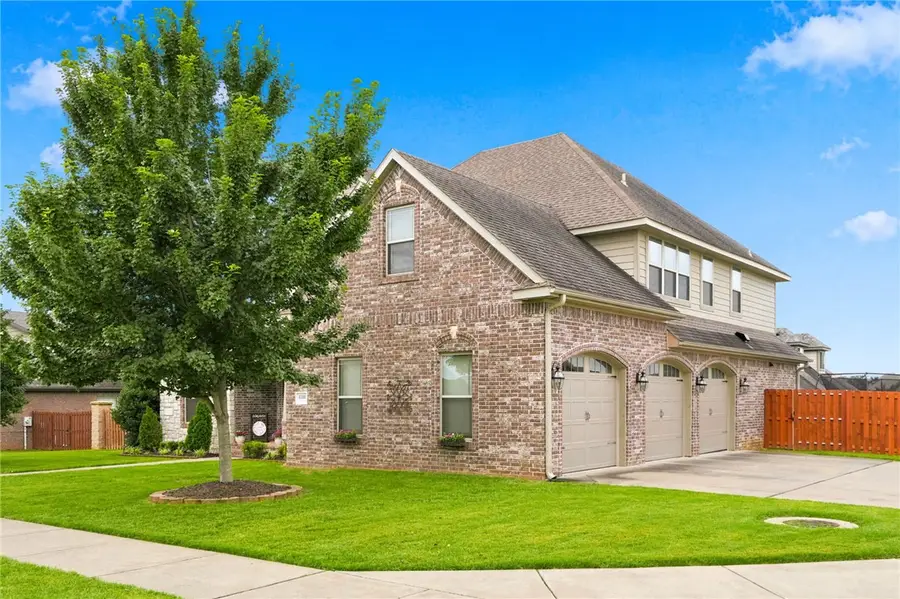 6300 S 46th Boulevard, Rogers, AR 72758 - #3