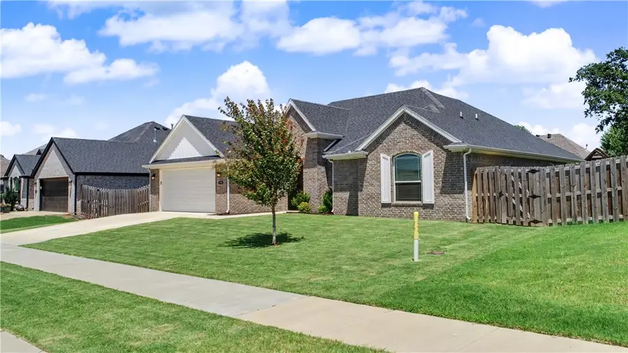 316 W Tyler Road, Farmington, AR 72730 - #2