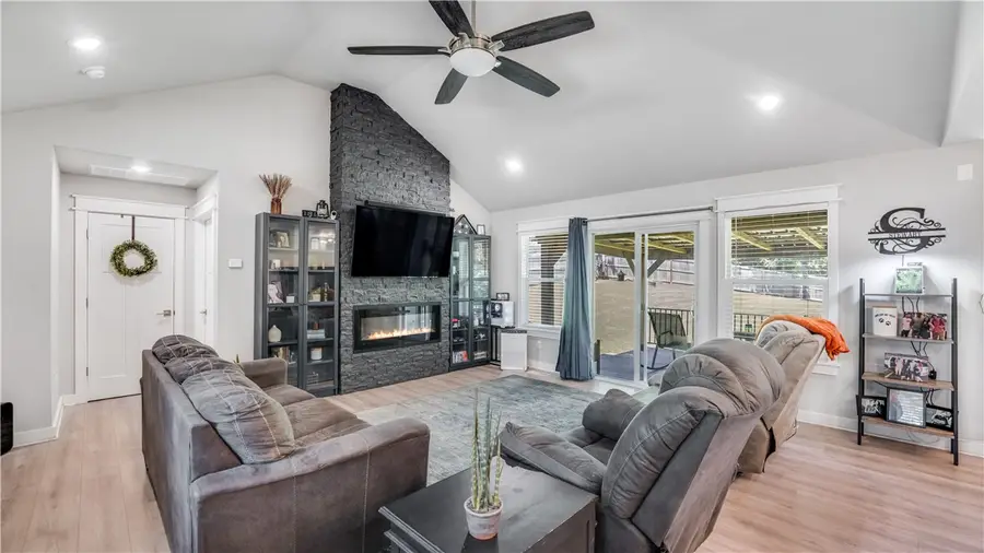 17 Carsaig Circle, Bella Vista, AR 72715 - #3
