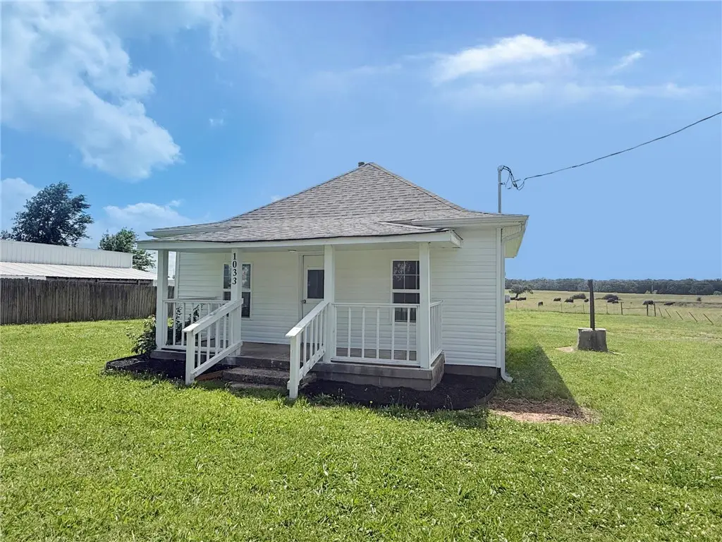 1033 N West Avenue, Lincoln, AR 72744 - #1