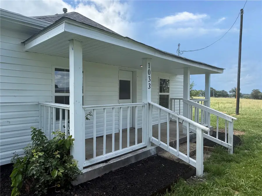 1033 N West Avenue, Lincoln, AR 72744 - #2