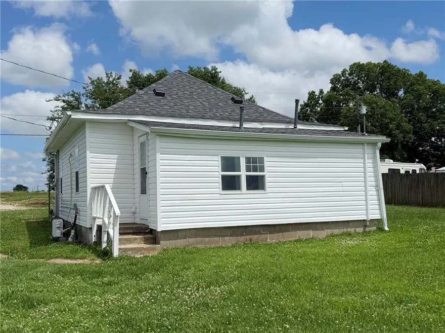 1033 N West Avenue, Lincoln, AR 72744 - #3
