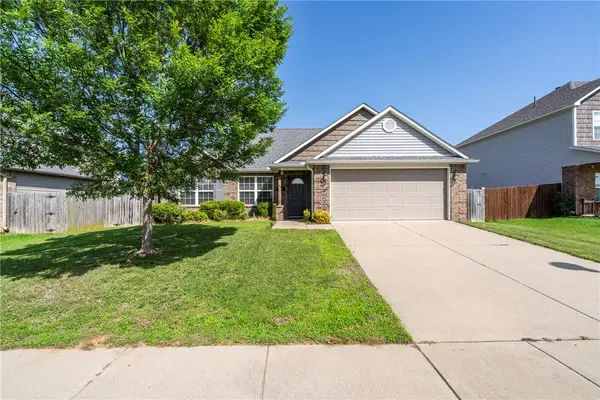410 Driftwood Street, Lowell, AR 72745