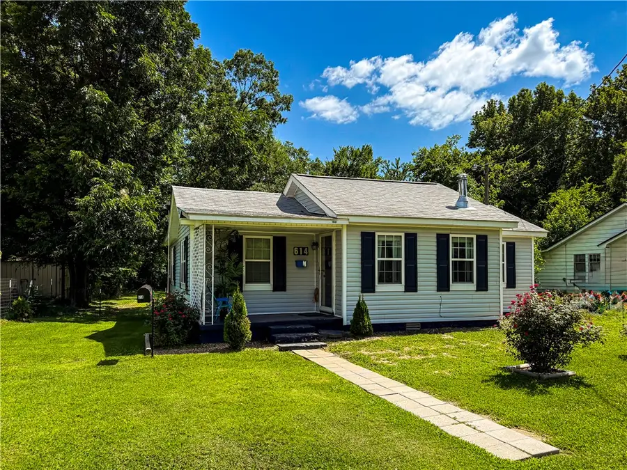 614 NE 2nd Street, Atkins, AR 72823 - #3