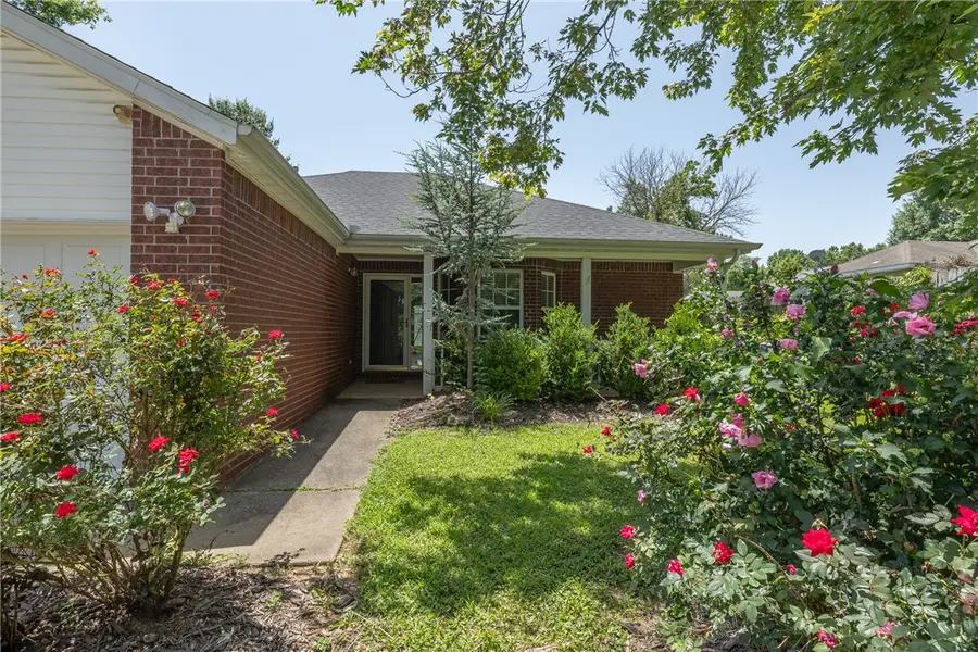 4277 E Lawndale Drive, Fayetteville, AR 72701 - #2