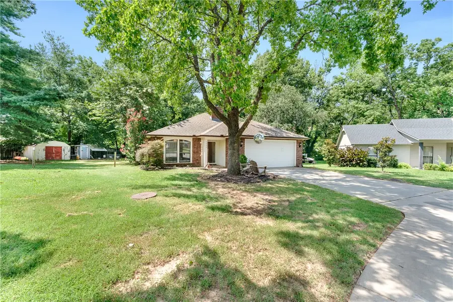 3069 N John Wayne Drive, Fayetteville, AR 72703 - #2