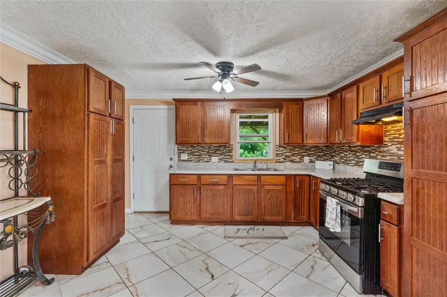 716 N Mount Olive Street, Siloam Springs, AR 72761 - #3