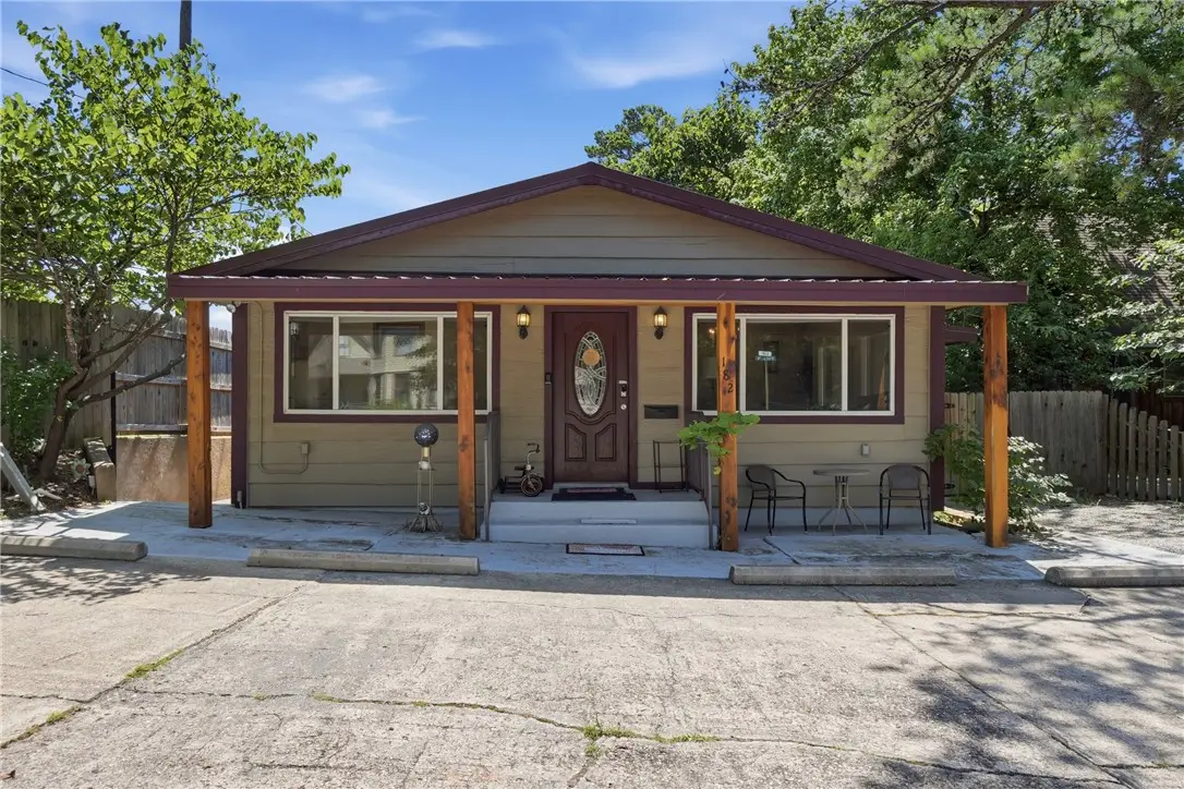 182 W Van Buren, Eureka Springs, AR 72632 - #1