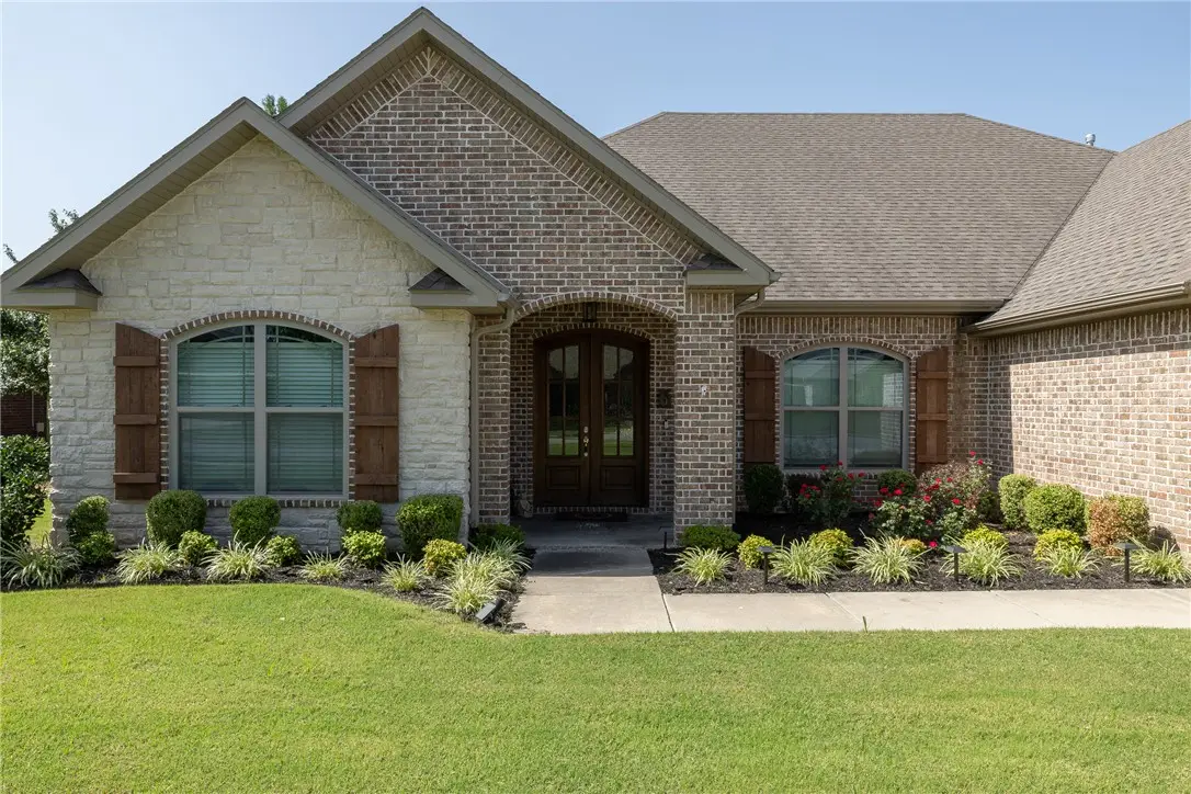 2661 W Vanike Drive, Fayetteville, AR 72704 - #1