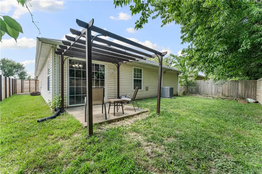 817 SE E Court, Bentonville, AR 72712 - #3