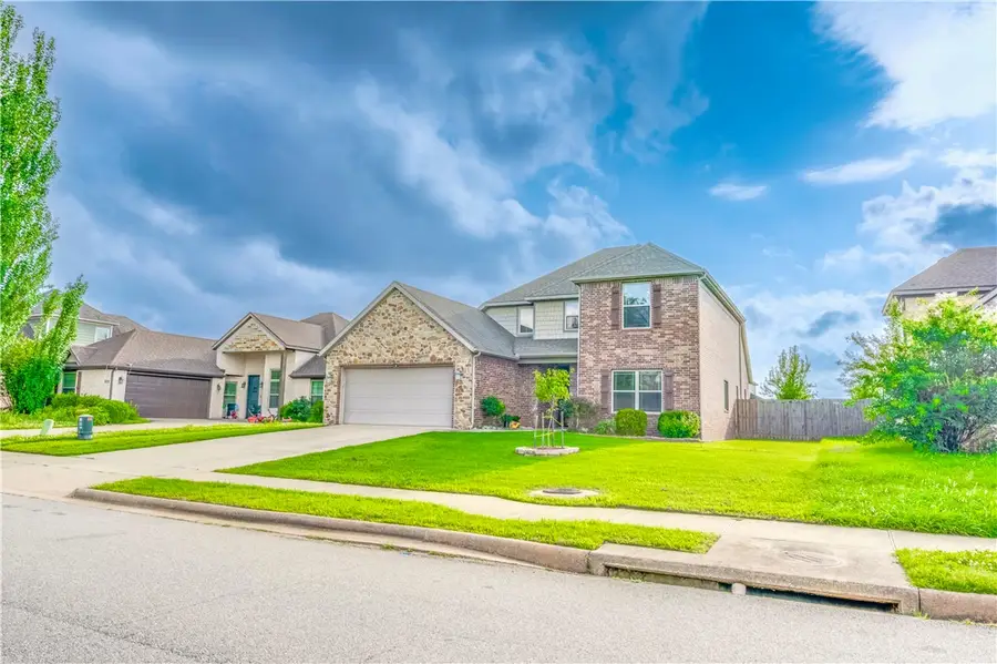 806 Sw Caprington Street, Bentonville, AR 72712 - #3