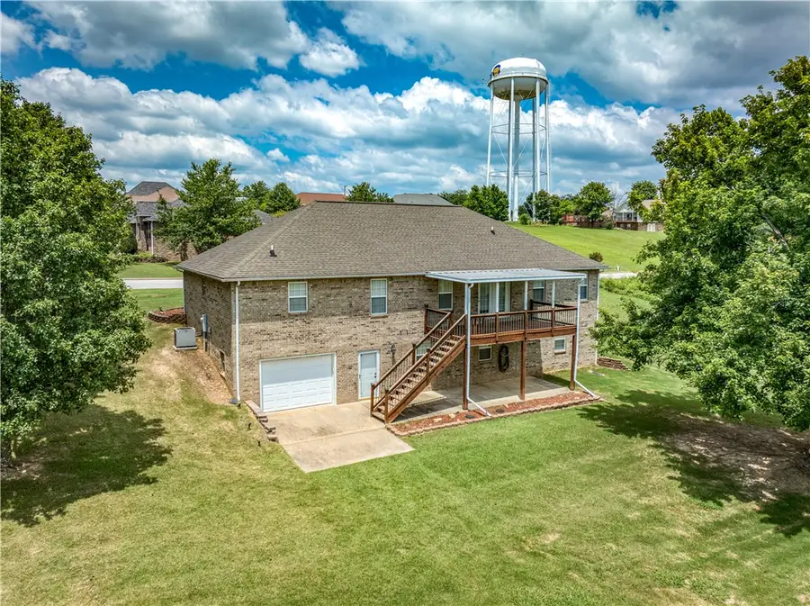1324 W Holt Avenue, Harrison, AR 72601 - #2