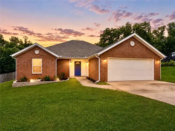 668 Weston Circle, Cave Springs, AR 72718