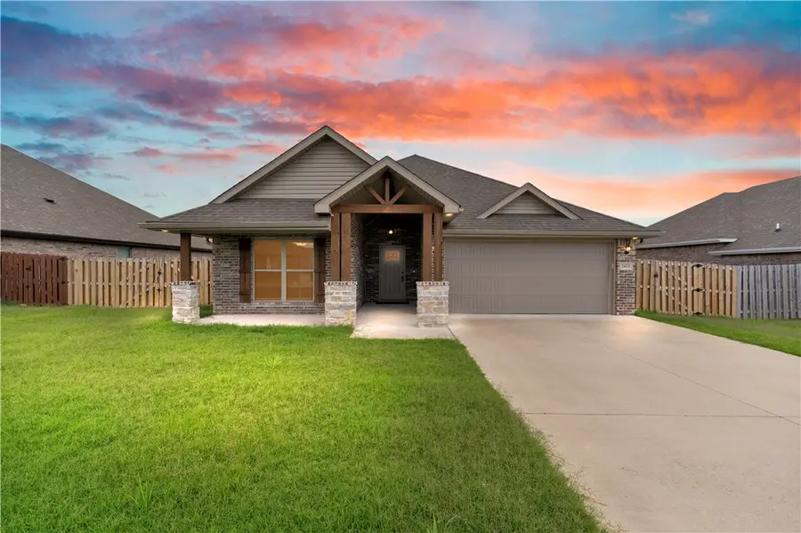 2413 England Lane, Pea Ridge, AR 72751 - #2