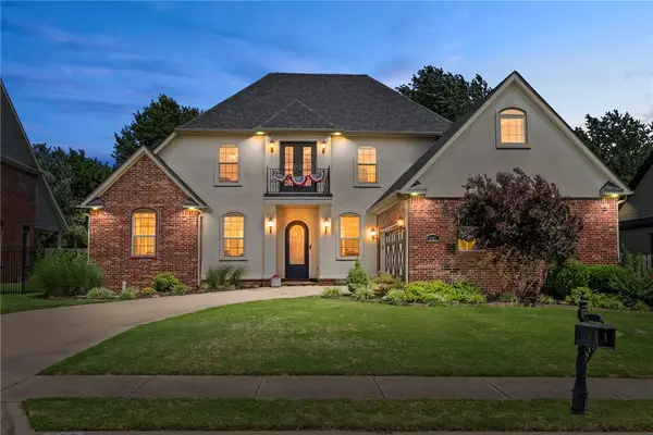 207 N Angel Falls Lane, Springdale, AR 72762