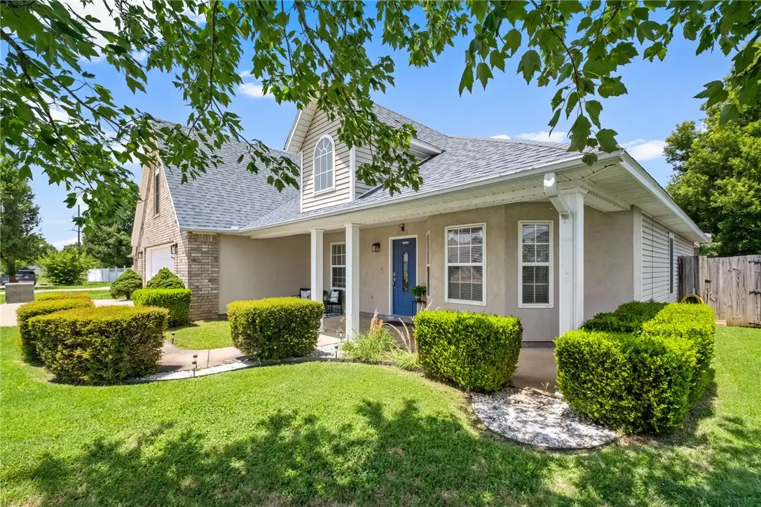 1011 W Green Acres Place, Rogers, AR 72758 - #1
